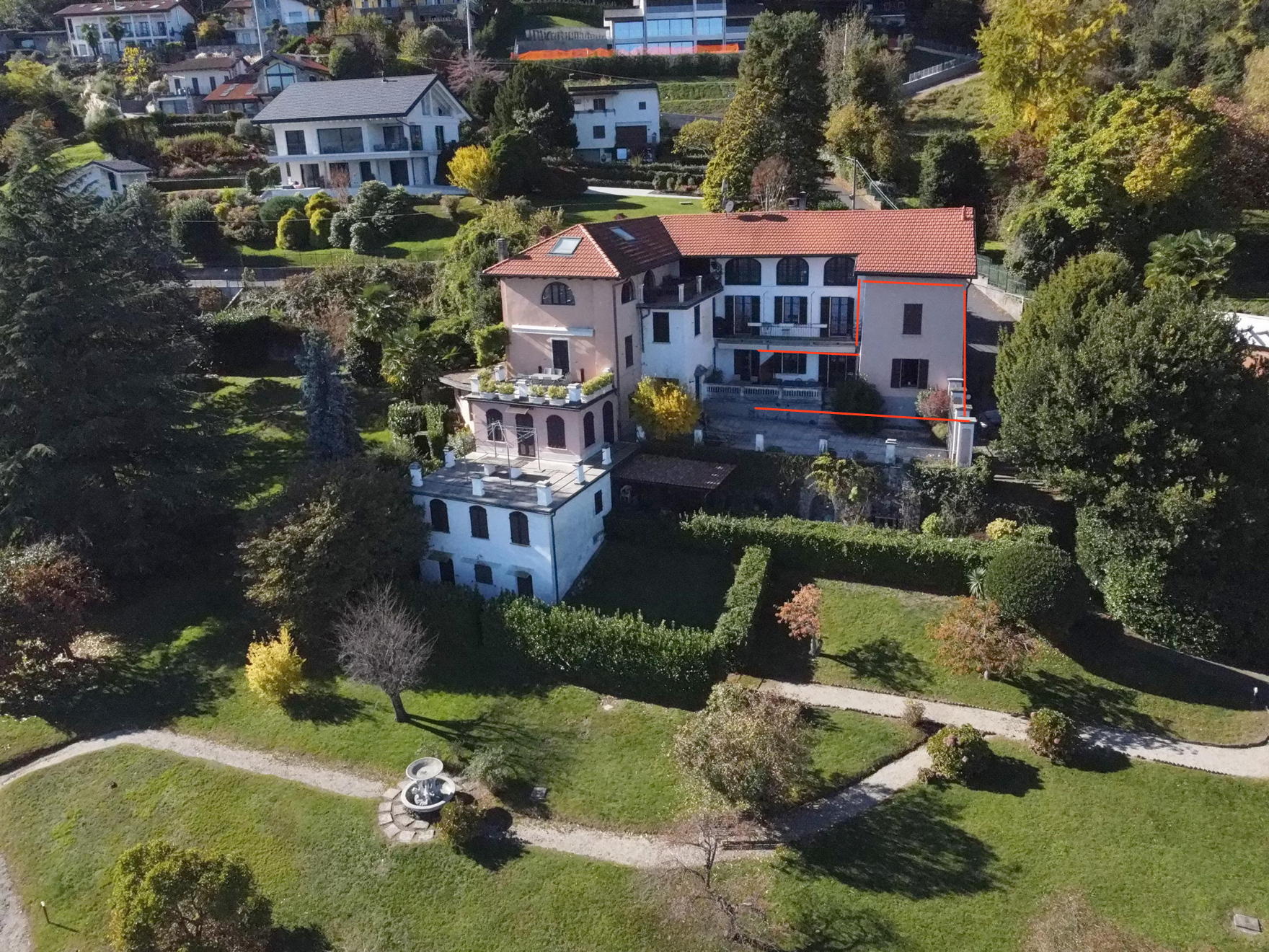 2 - Pella, Bellissimo Appartamento vista lago e spiaggia privata Pella